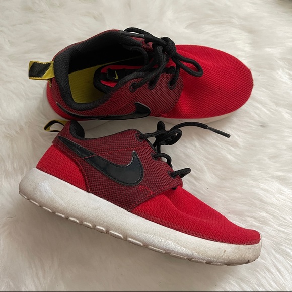 Nike shoes for kids - Picture 2 of 5